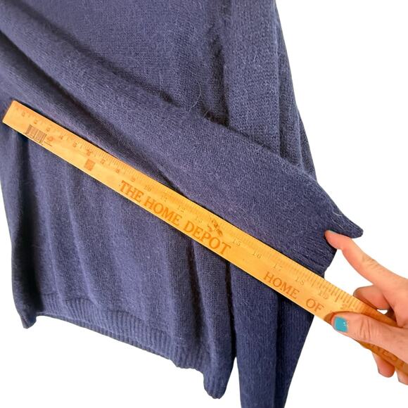 Novica ALPACA Blend Sweater Mens SIZE LARGE Blue Cozy Classic Crewneck Top Peru - Picture 4 of 7